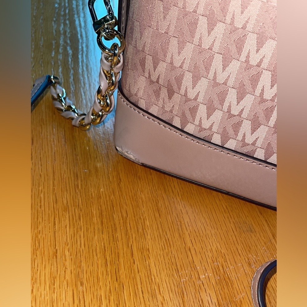 MICHAEL KORS Signature Jet Set Charm Small Dome Pink Crossbody NWT- MINOR DAMAGE - Picture 4 of 11